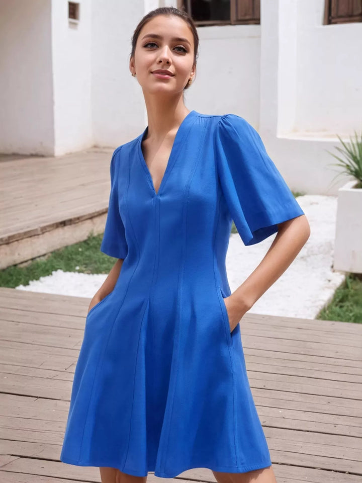 Ludowika V-Neck Short Sleeve Dress with Pockets
