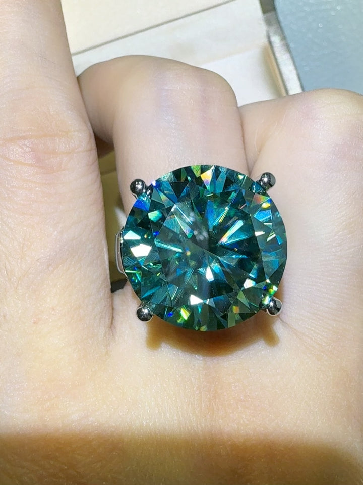 20 Carat Brilliant Moissanite Ring in Fine 925 Sterling Silver - Ludowika 