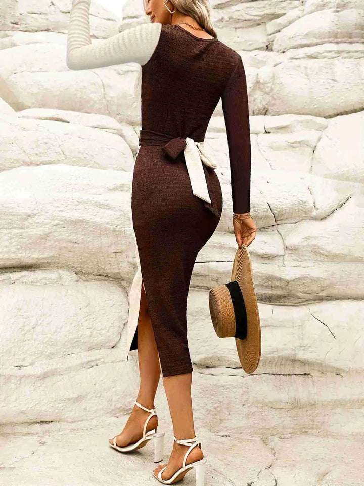Ludowika Two Tone Slit Round Neck Long Sleeve Midi Dress