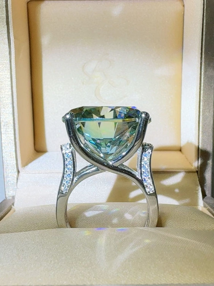 20 Carat Brilliant Moissanite Ring in Fine 925 Sterling Silver - Ludowika 