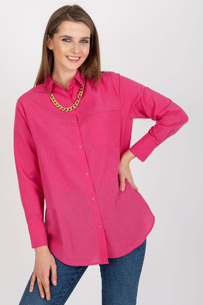 A versatile women's casual shirt made from a durable cotton and polyester blend. Featuring long sleeves, a classic collar, and a button closure, this shirt offers both comfort and style. Perfect for everyday wear, work, or more casual occasions like parties or visits, this shirt suits a variety of settings.






