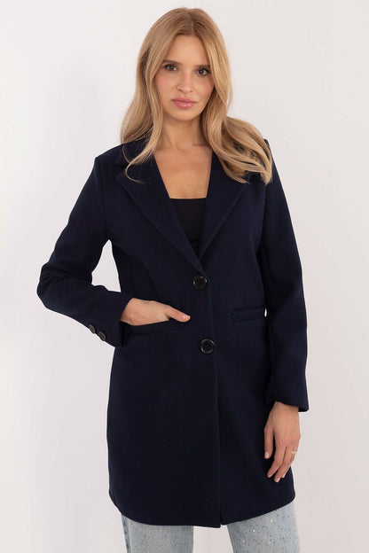 Elegant women's transitional coat, ideal for everyday outings, work and formal occasions. Made of high-quality polyester, it provides comfortable wear in the autumn, winter and spring seasons. The smooth pattern dominates the design, giving it a classic, sophisticated character. The mid-thigh length coat, with long sleeves, is a great choice for colder days, even though it has no insulation. A single-breasted button closure adds stylish simplicity, while slip pockets provide practicality. As an added bonus,