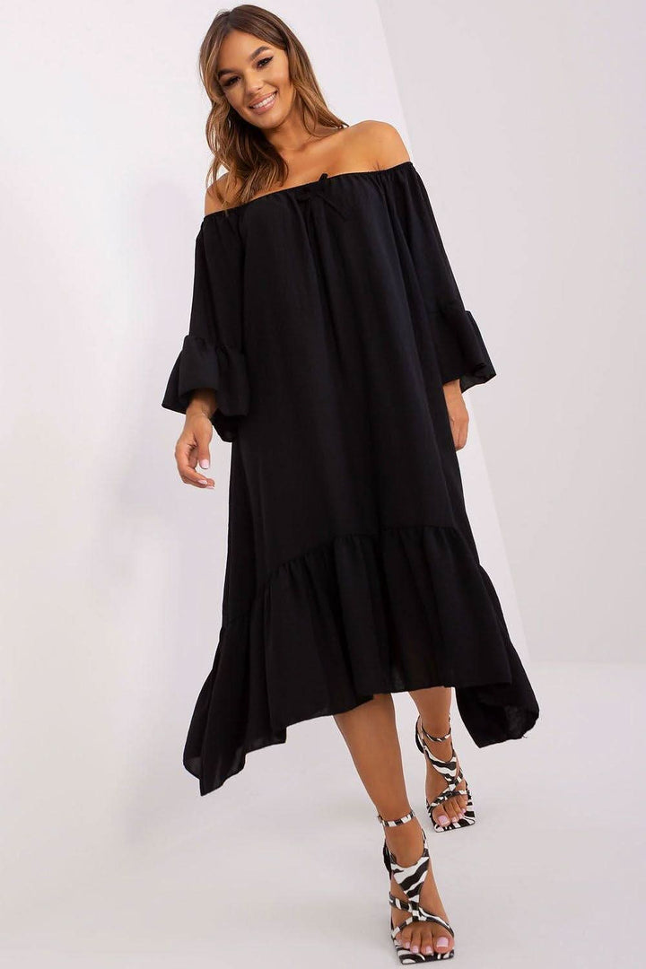 Loose-Fit Summer Dress with 3/4 Sleeves and Frilled Details

