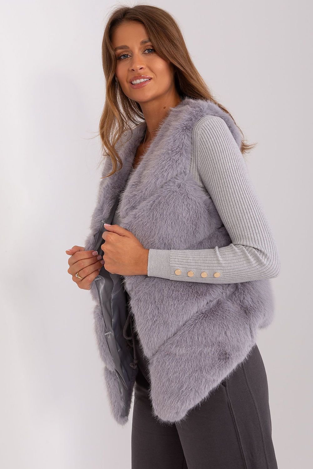 Luxurious Fur Vest – Soft, Warm, and Stylish for Any Occasion