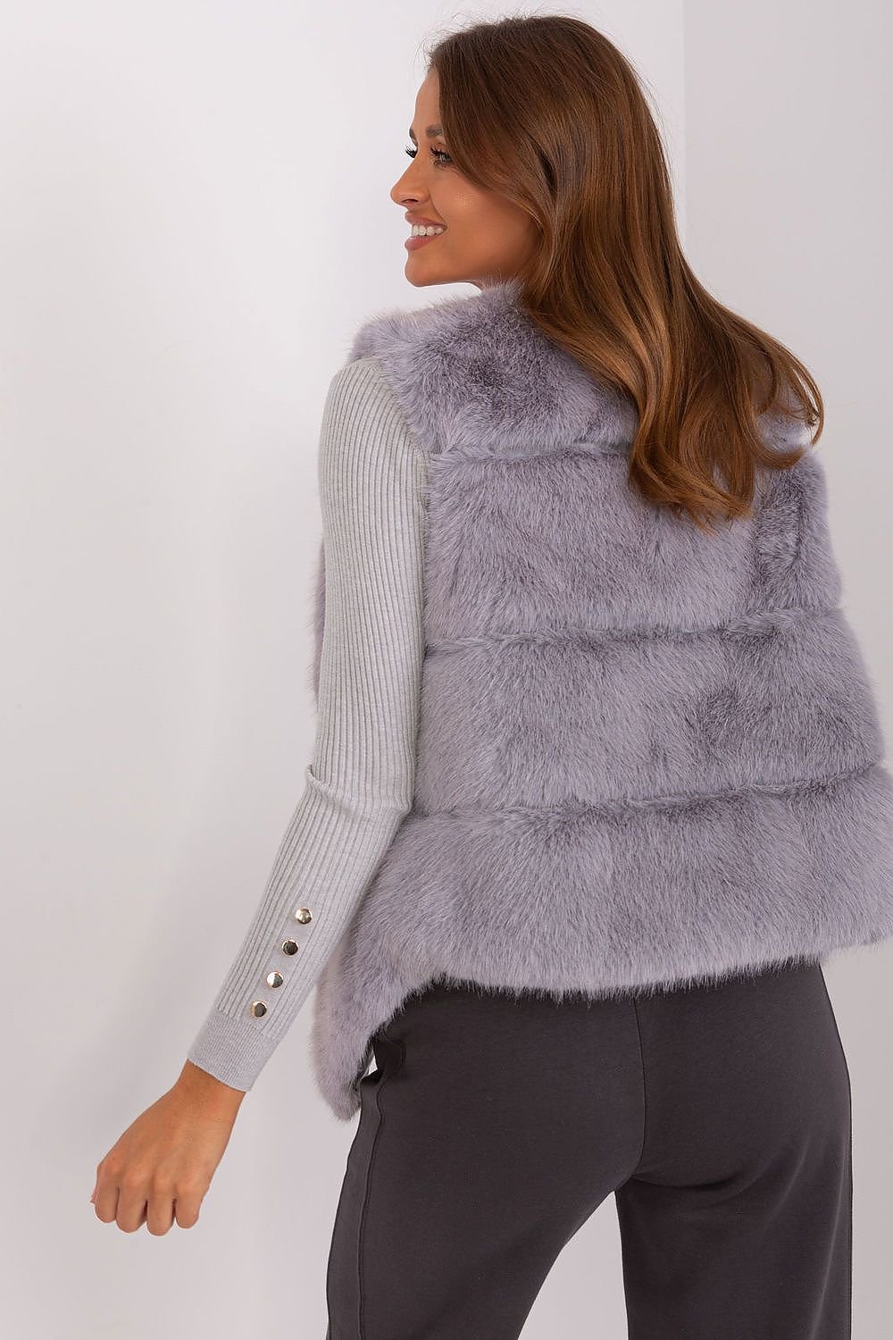 Luxurious Fur Vest – Soft, Warm, and Stylish for Any Occasion