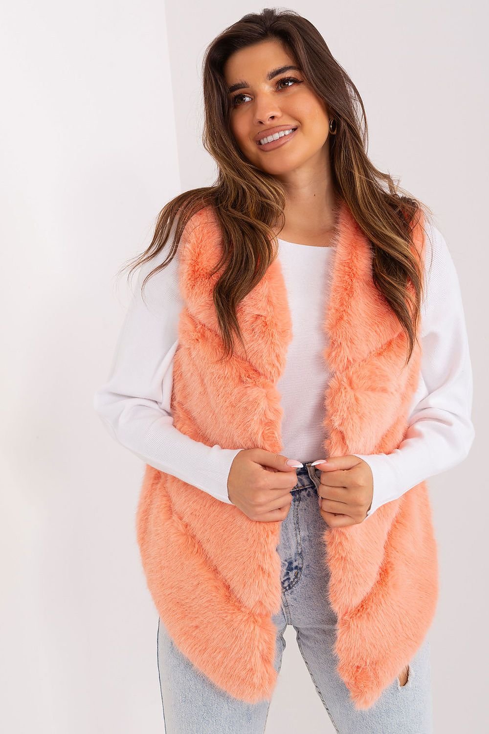 Luxurious Fur Vest – Soft, Warm, and Stylish for Any Occasion