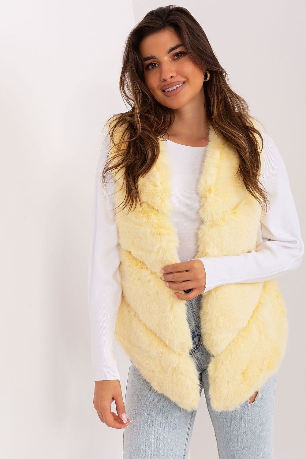 Luxurious Fur Vest – Soft, Warm, and Stylish for Any Occasion