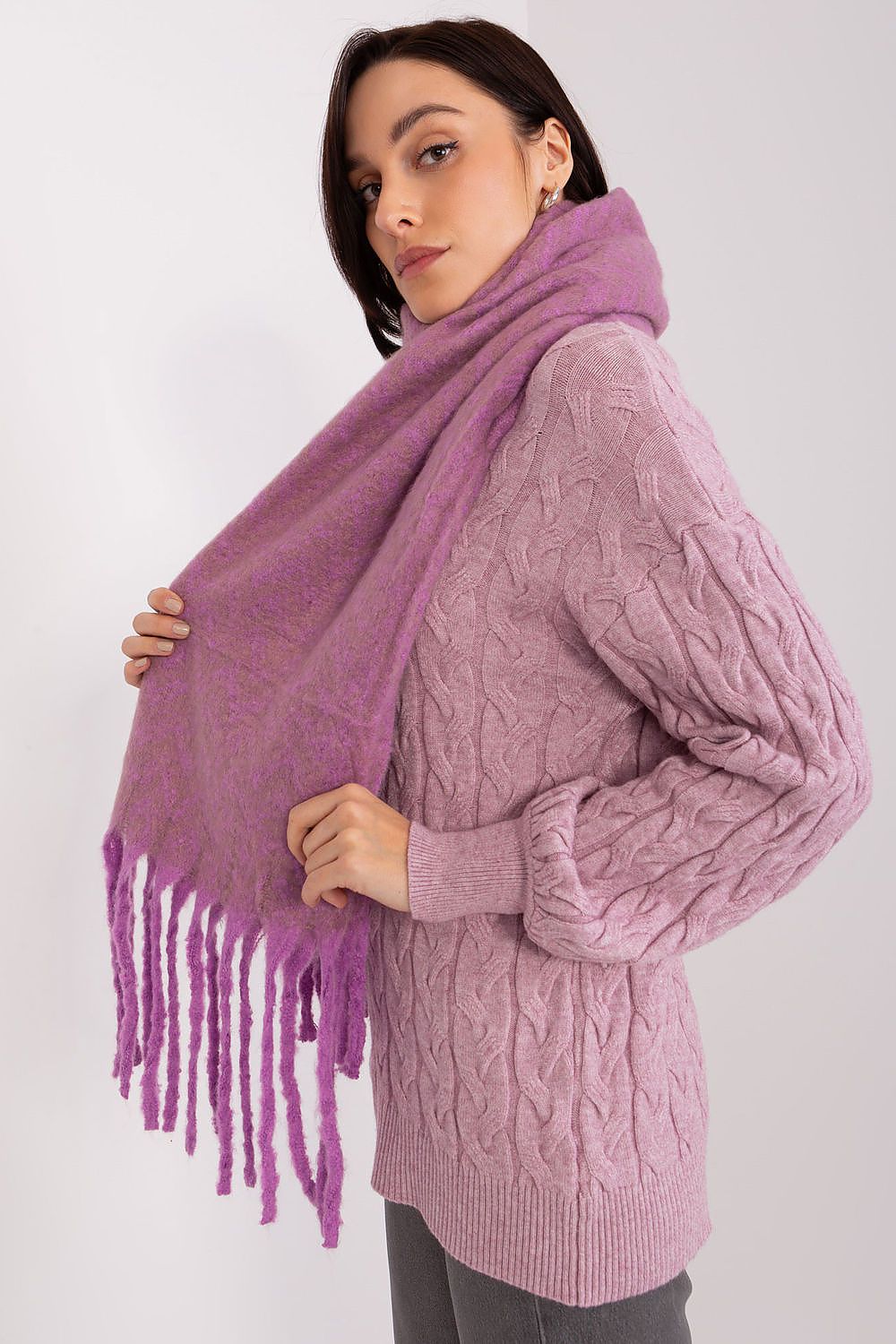  Shawl model 189231 AT 