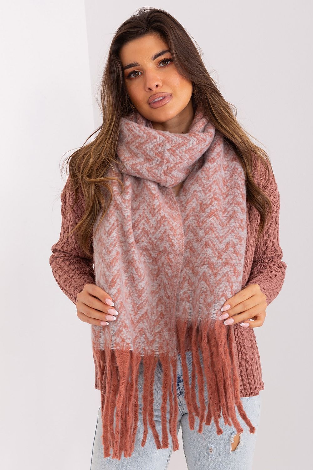  Shawl model 189235 AT 