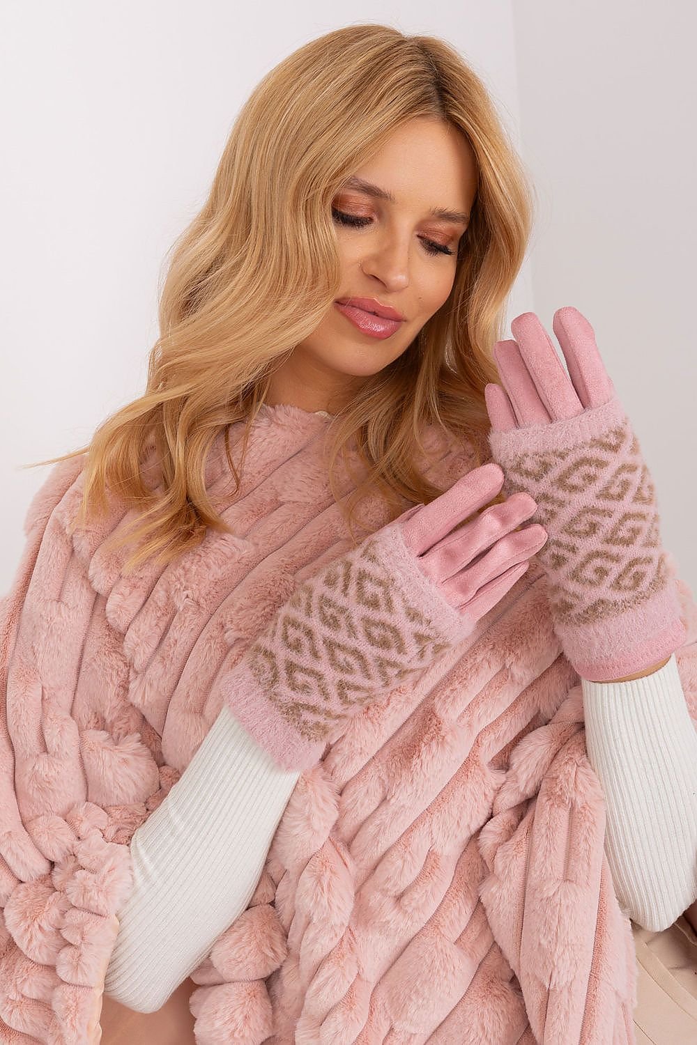 Smooth Women's Gloves with Removable Knitted Insulation – Touchscreen-Compatible