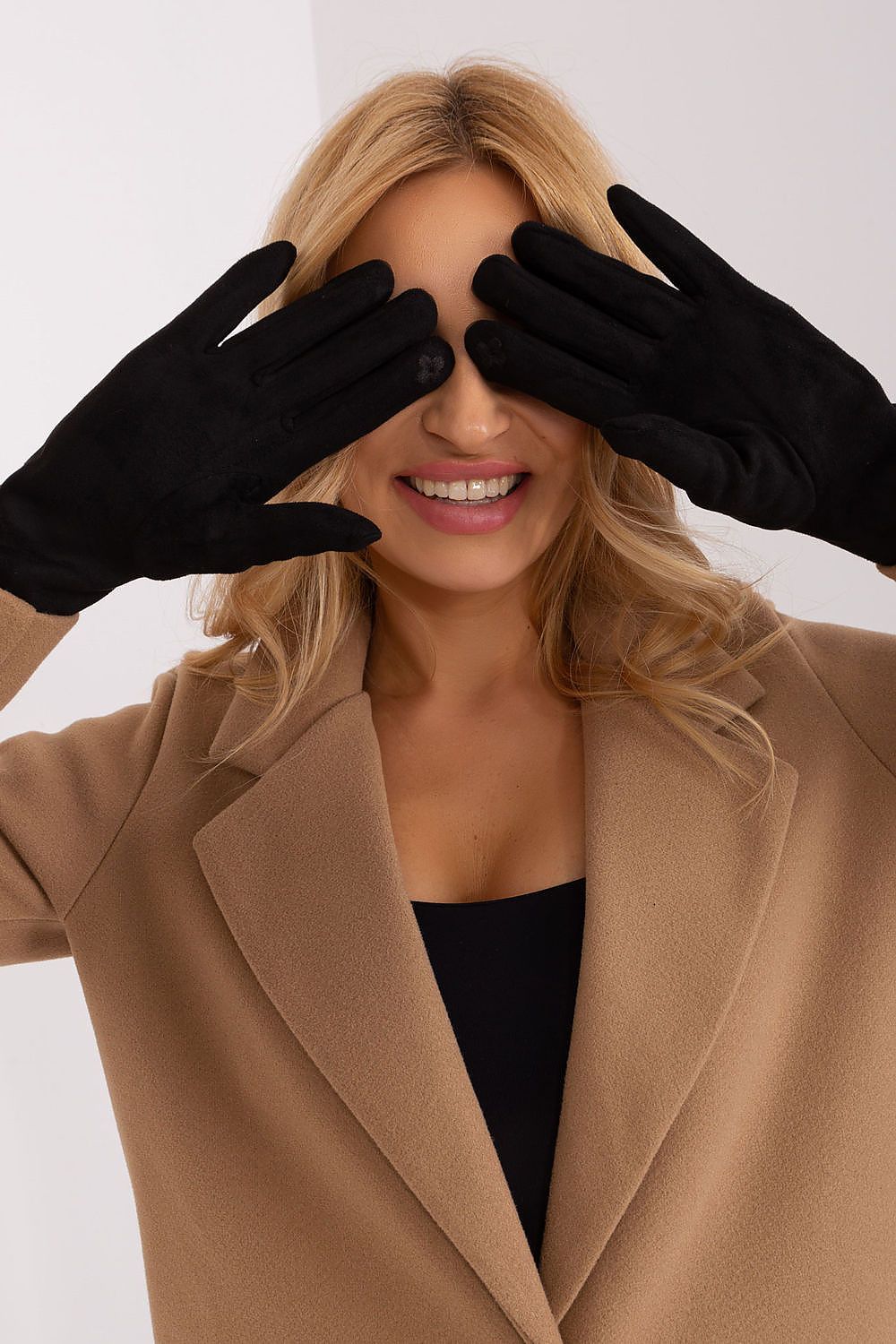 Elegant Women's Insulated Gloves – Touchscreen-Compatible with Embroidered Detail