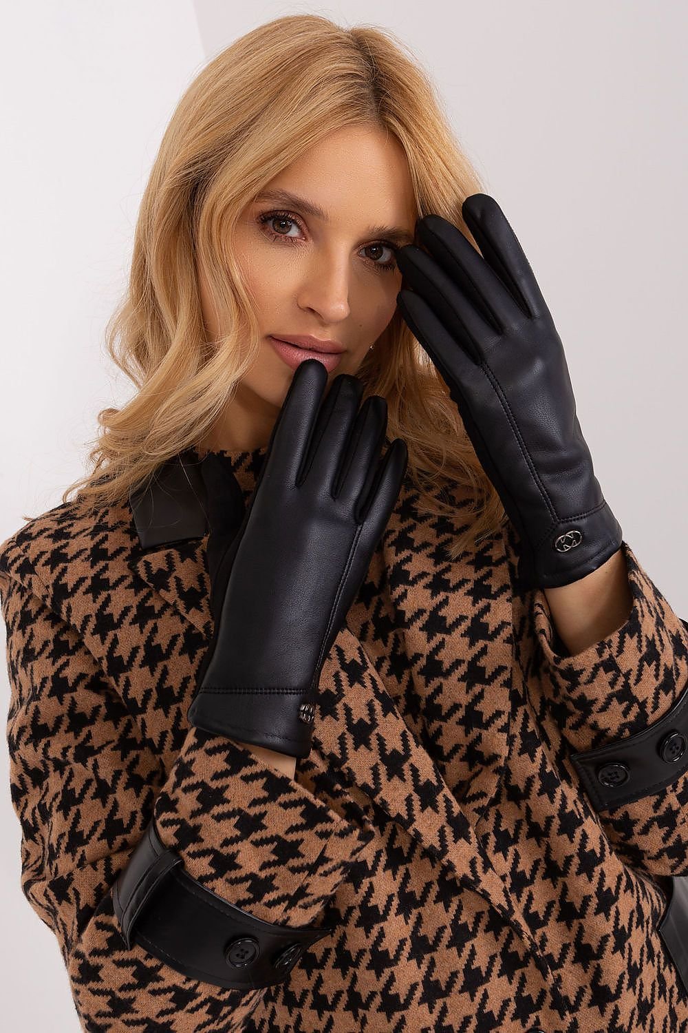 Elegant Women's Insulated Gloves – Touchscreen-Compatible