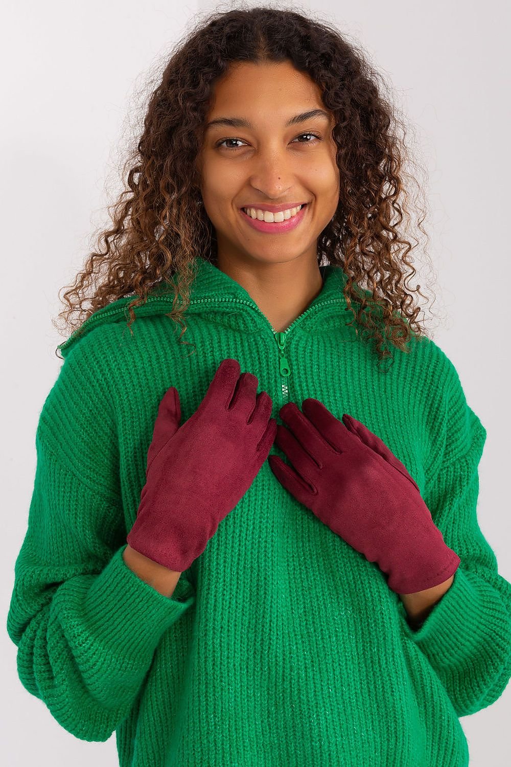 Elegant Women's Insulated Gloves – Touchscreen-Compatible with Embroidered Detail