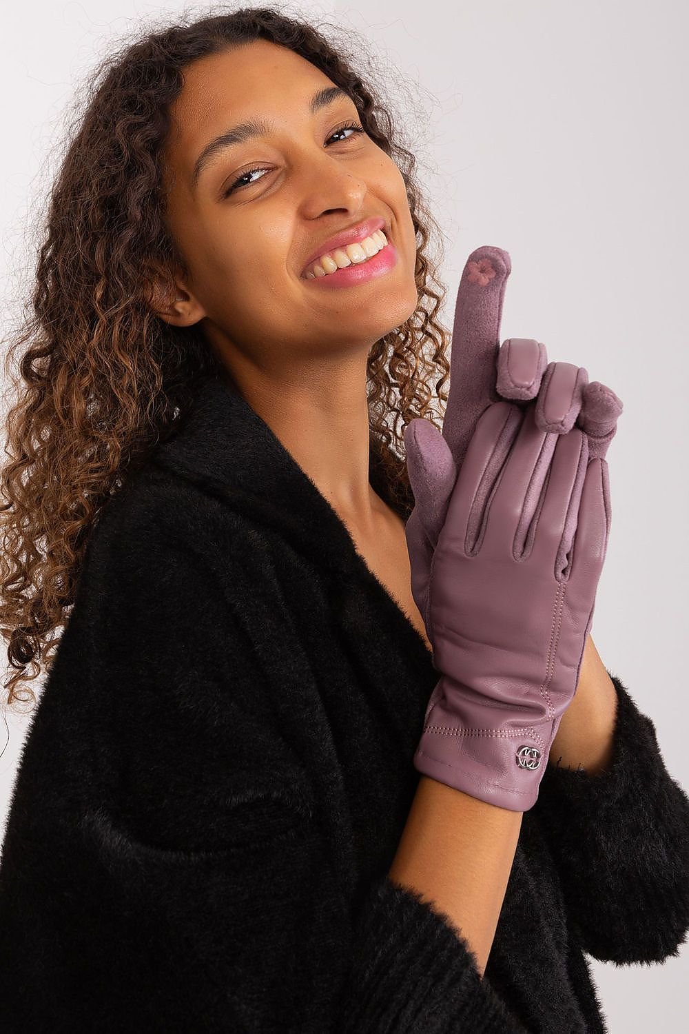 Elegant Women's Insulated Gloves – Touchscreen-Compatible