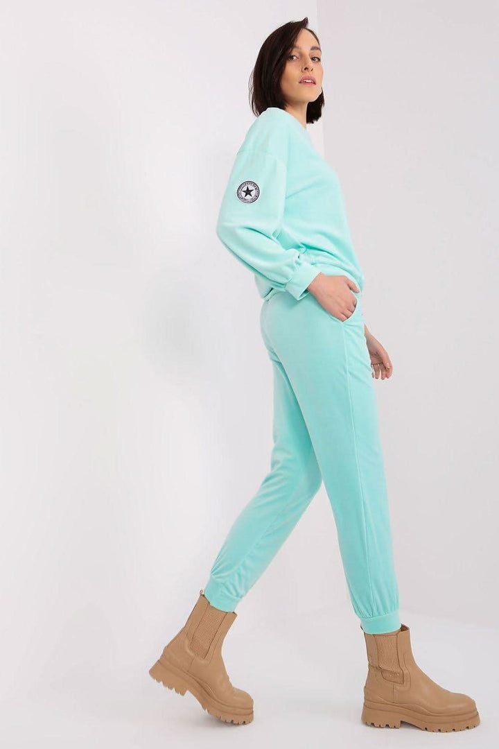 Elegant Velour Sweatshirt & Tapered Pants Set - Ludowika 