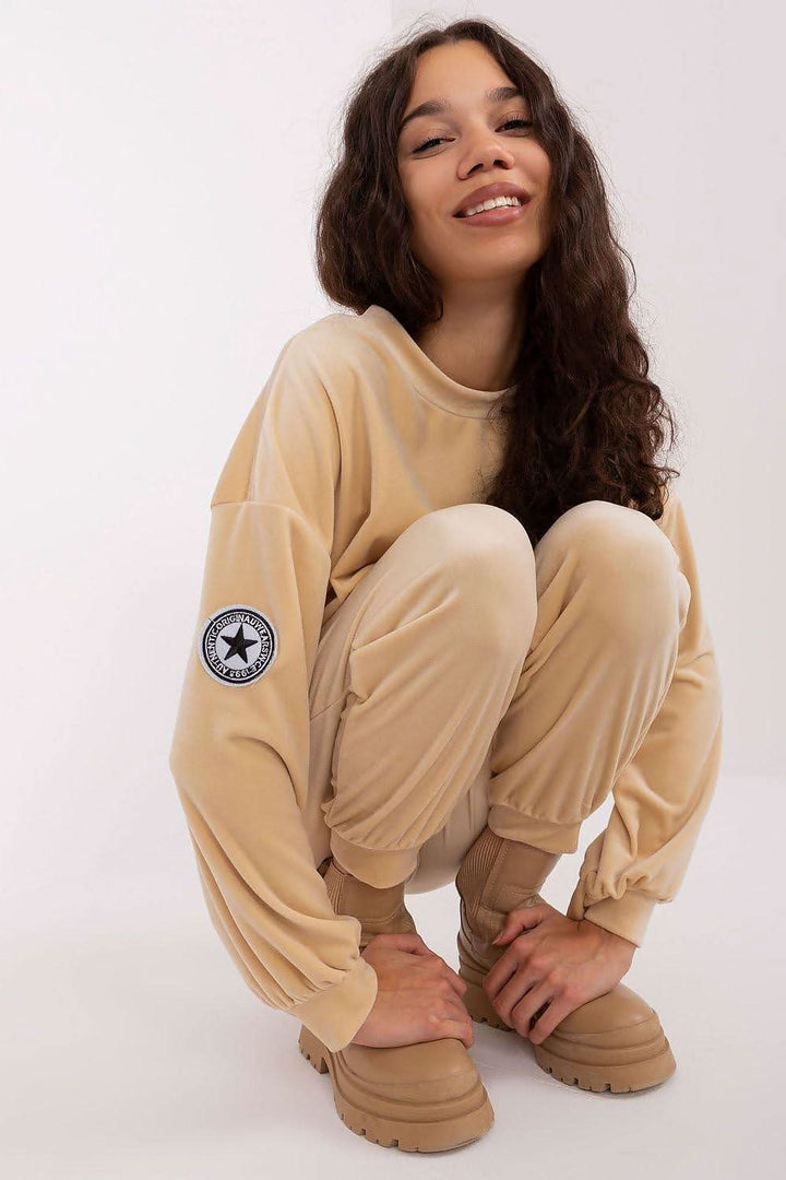 Elegant Velour Sweatshirt & Tapered Pants Set - Ludowika 