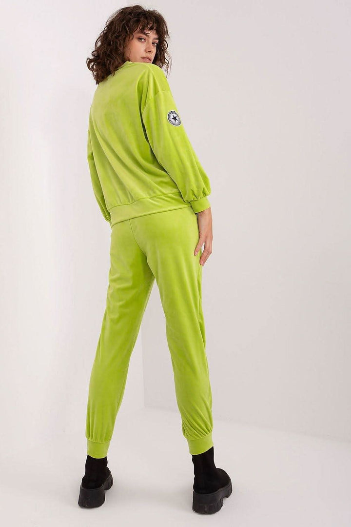 Elegant Velour Sweatshirt & Tapered Pants Set - Ludowika 