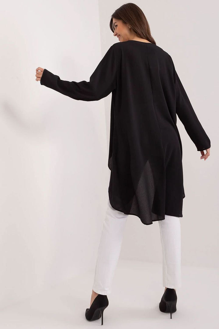 Elegant Long-Sleeve Shirt with Asymmetrical Hem and Round Neckline - Ludowika 