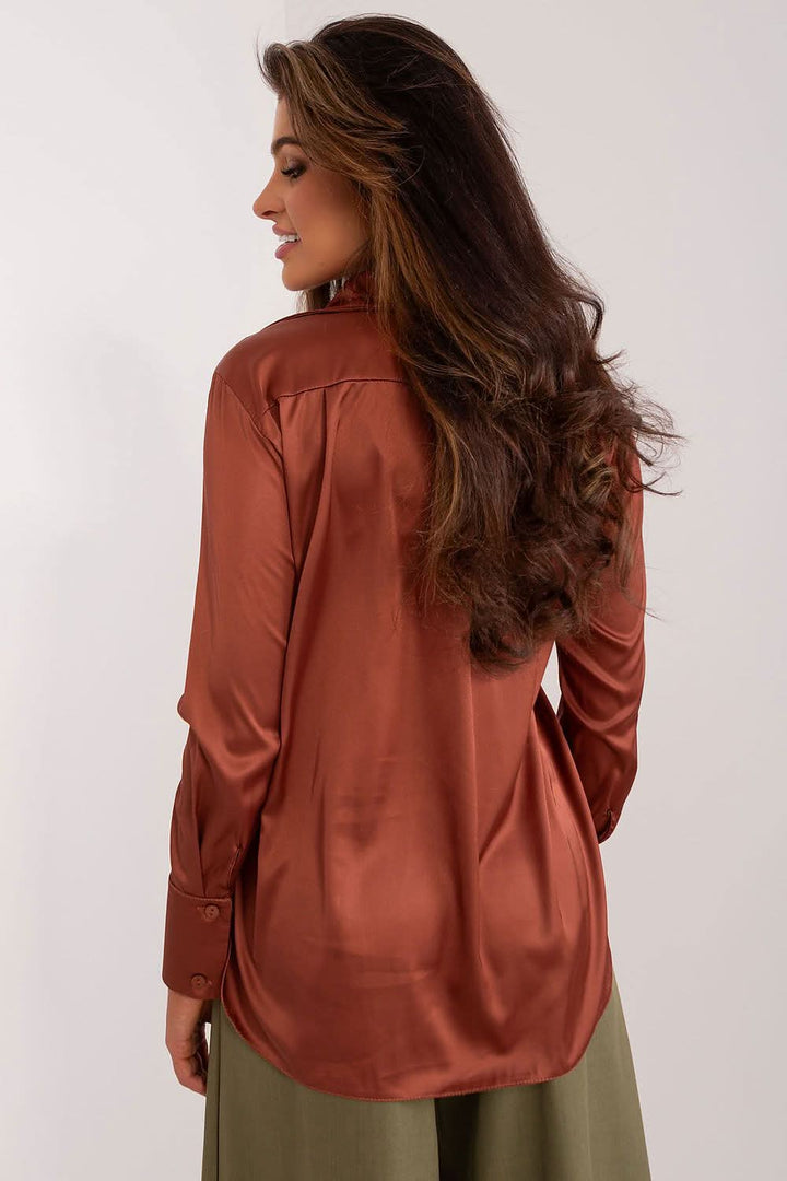 Classic Cut Cotton Shirt with Long Sleeves and Button Closure - Ludowika 