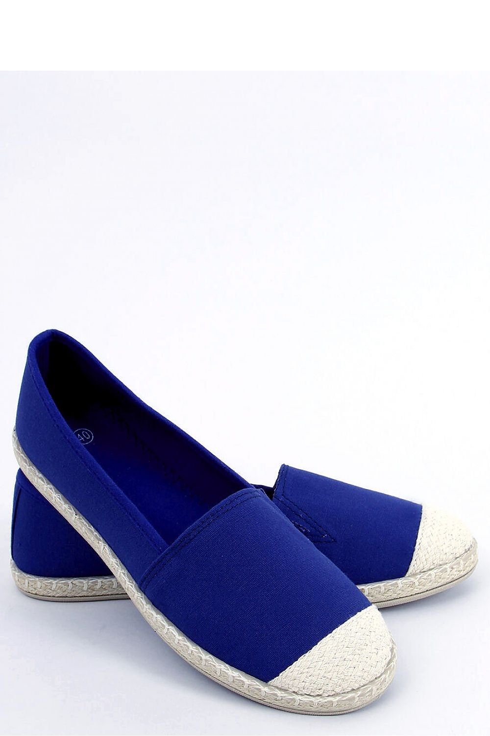 Espadrilles plates pour femmes avec finition en lin dans des couleurs estivales tendance