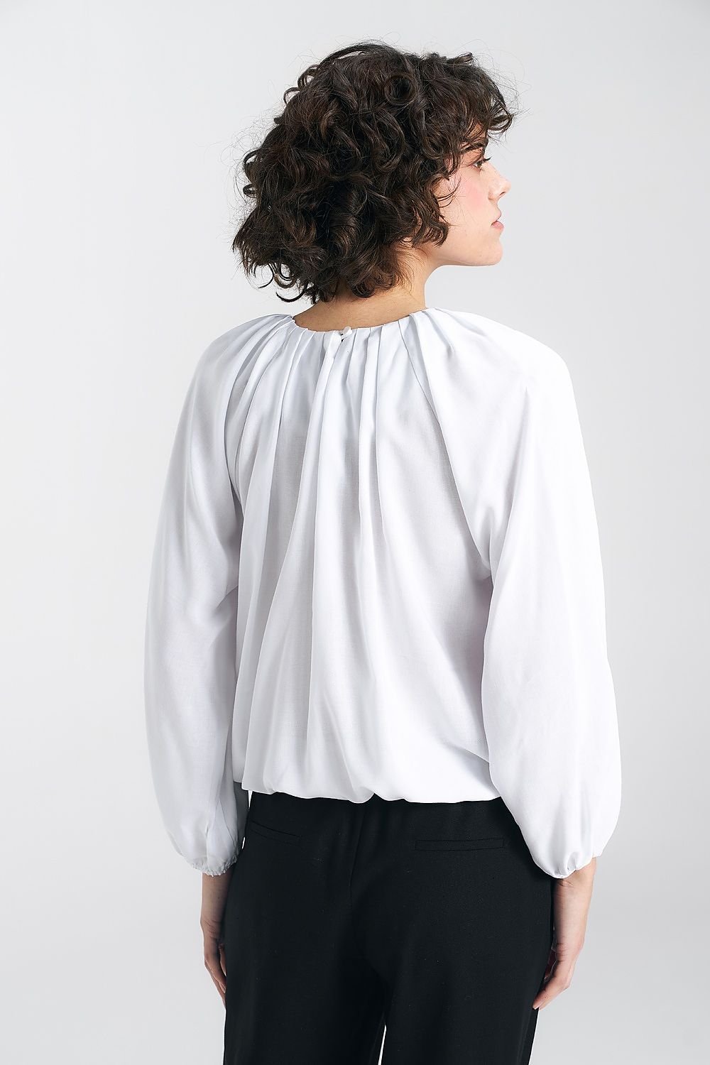  Blouse model 192973 Nife 