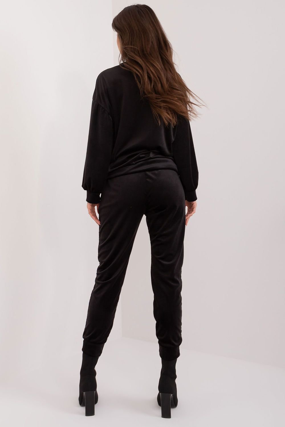 Women's Velour Sweatshirt and Pants Set with Bow Detail