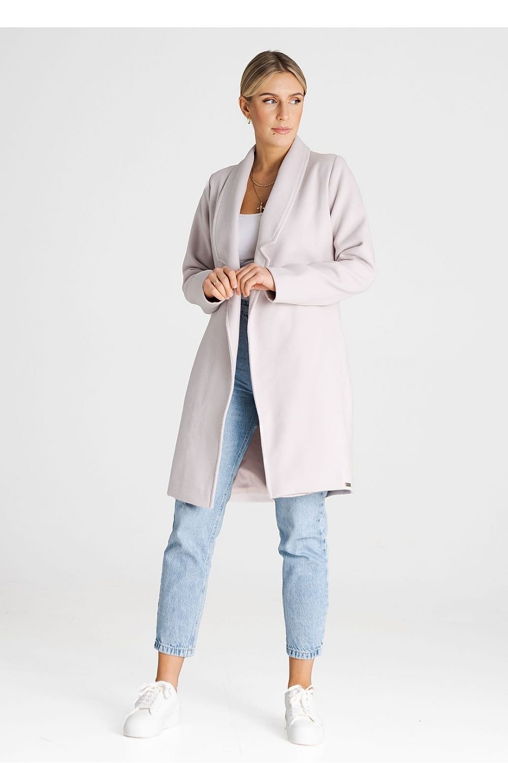 Manteau polyvalent déboutonné avec col doublé et ceinture