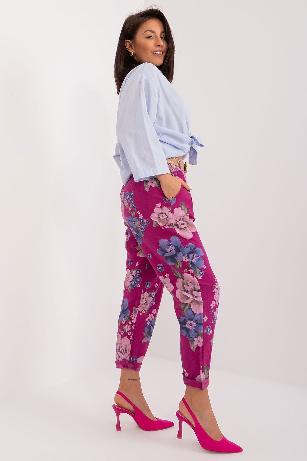 Pantalon décontracté à imprimé floral taille haute avec jambes fuselées et ceinture ajustable