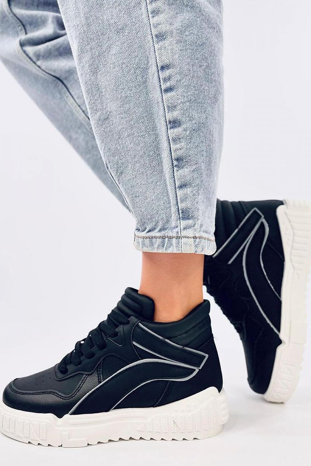 Knöchel-Sneakers zum Schnüren für Damen mit minimalistischem Design