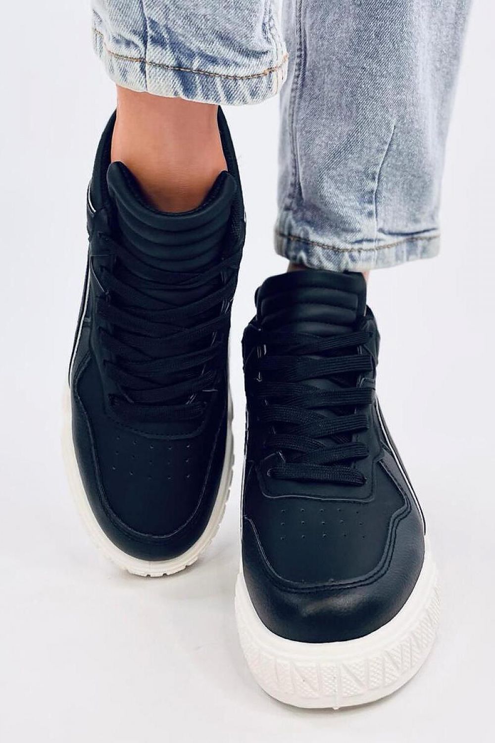 Knöchel-Sneakers zum Schnüren für Damen mit minimalistischem Design