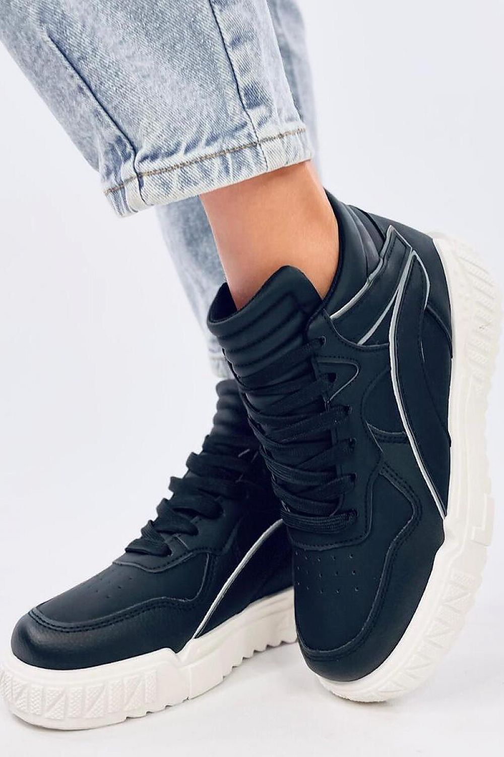 Knöchel-Sneakers zum Schnüren für Damen mit minimalistischem Design