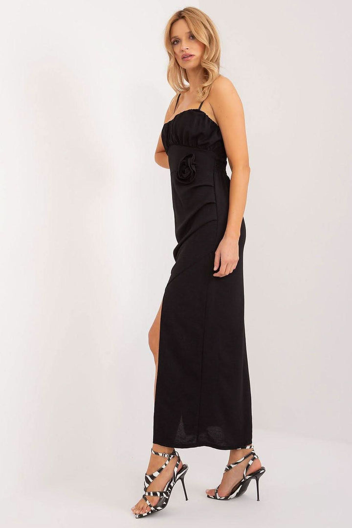 Chic Summer Pencil Dress with Decorative Flower and Thigh Slit - Ludowika 