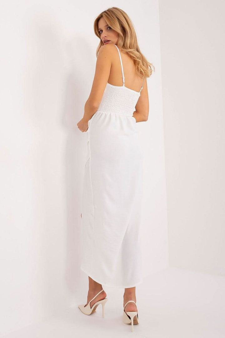 Chic Summer Pencil Dress with Decorative Flower and Thigh Slit - Ludowika 
