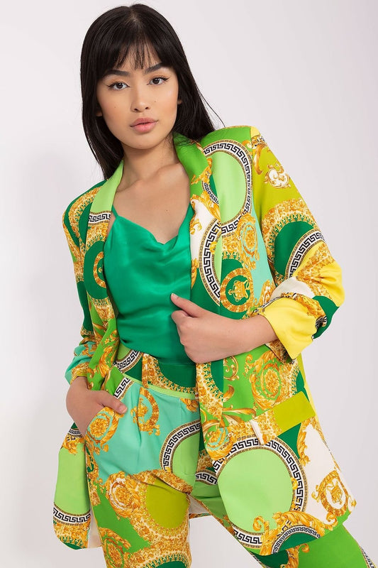 A stylish unbuttoned blazer featuring a colorful print, designed for versatility across seasons. With 3/4 sleeves, a standard length, and a lined interior with shoulder pads, this blazer offers both elegance and comfort. Ideal for various occasions, from everyday wear to special events, it pairs well with both pants and skirts, making it a perfect addition to any wardrobe.