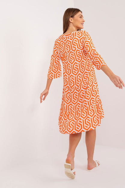 Oversized V-Neck Print Dress with 3/4 Sleeves for Everyday Comfort and Style