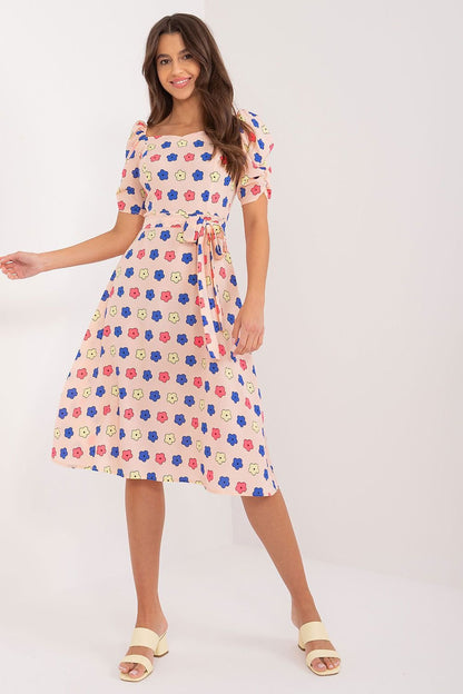 Robe d'été évasée pour jeunes avec décolleté en cœur, manches bouffantes et ceinture à nouer