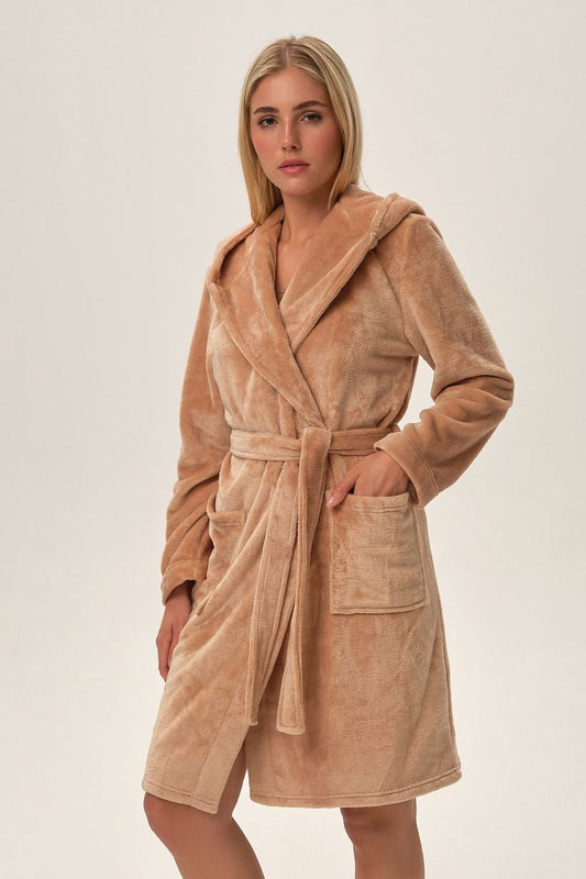 Plush Women's Bathrobe with Waist Belt and Spacious Pockets for Ultimate Comfort