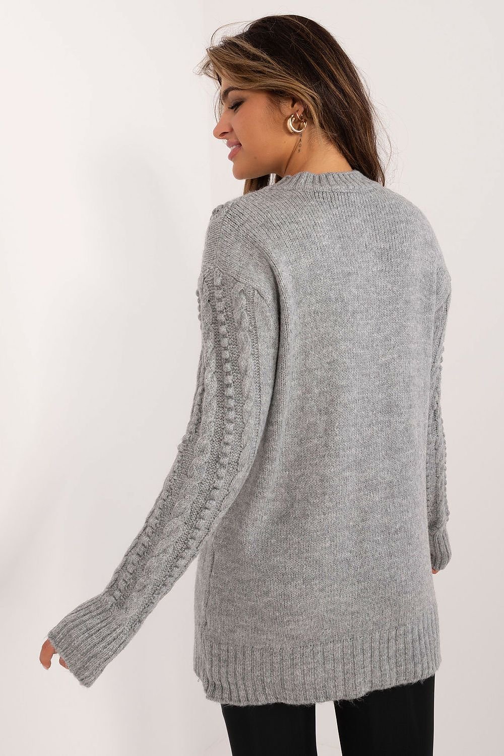 Casual Long Sweater with Round Neckline and Textured Knit