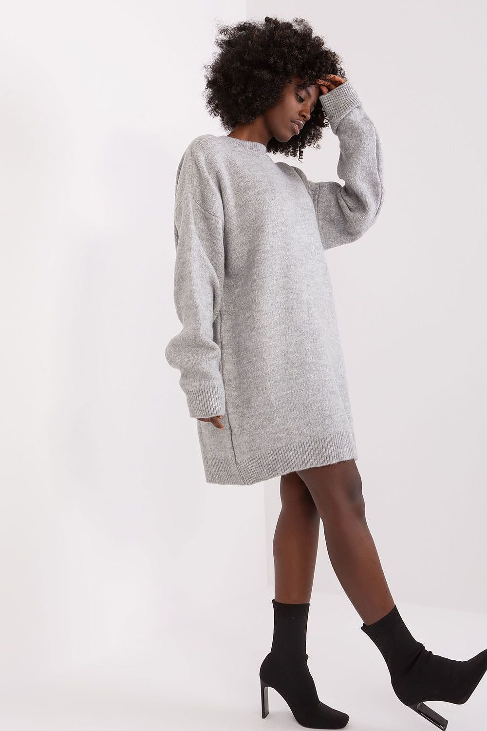 Versatile Knitted Mini Dress with Long Sleeves and Round Neckline