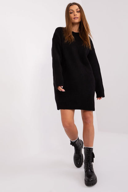 Versatile Knitted Mini Dress with Long Sleeves and Round Neckline