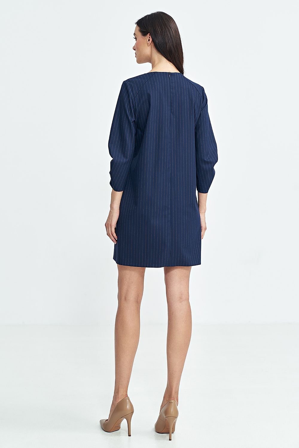 Elegant A-Line Dress with Tennis-Stripe Fabric and Pleated Sleeves