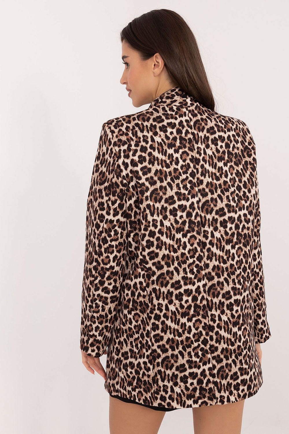 A chic women's jacket with shoulder pads and a bold zebra-leopard print, combining animal motifs for a distinctive look. Featuring no button closure for a modern, casual style, it’s made from high-quality polyester, lined for comfort, and perfect for work, formal meetings, or casual outings.