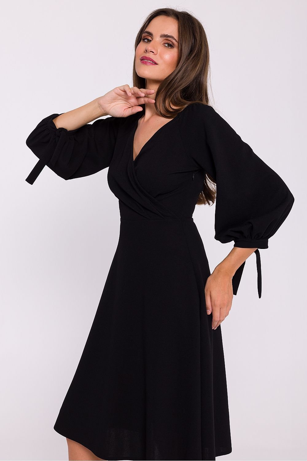 Romantic Knit Dress with V-Neck, Adjustable Buffeted Sleeves, and Envelope Cut