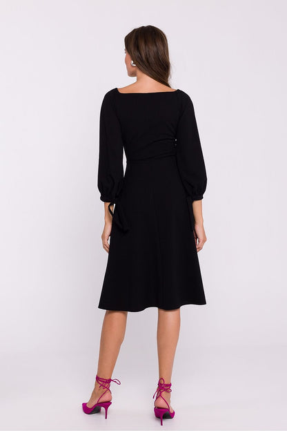 Romantic Knit Dress with V-Neck, Adjustable Buffeted Sleeves, and Envelope Cut