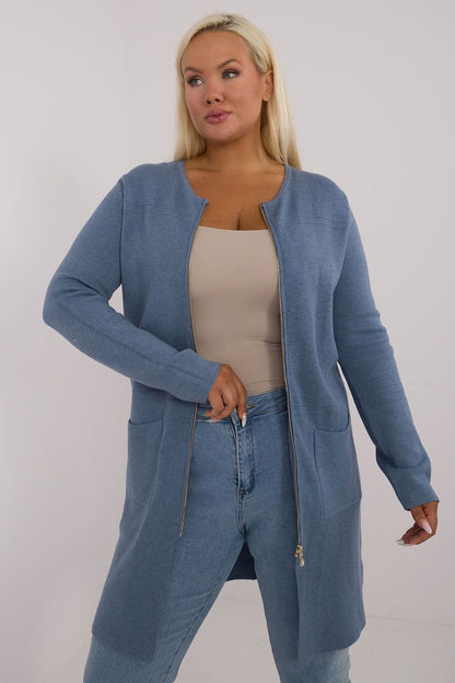 This plus-size women’s sweater is crafted from a soft, touchable blend of materials that provide all-day comfort. The durable fabric is resistant to fading, ensuring long-lasting wear.

