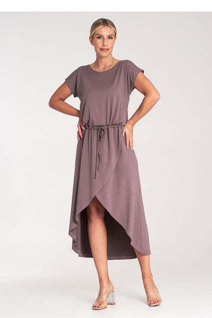 An asymmetrical dress featuring an overlapping neckline, short sleeves, and a stylish waist tie, ideal for various occasions.






