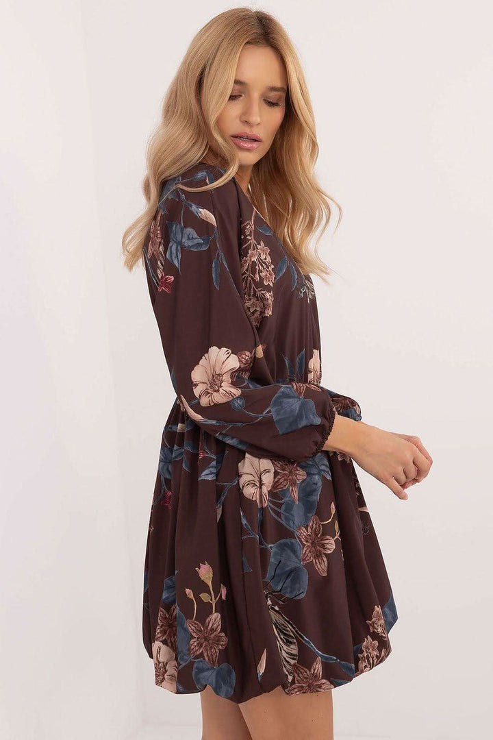 Floral Bombshell Dress with Heart Neckline and Flared Cut - Ludowika 
