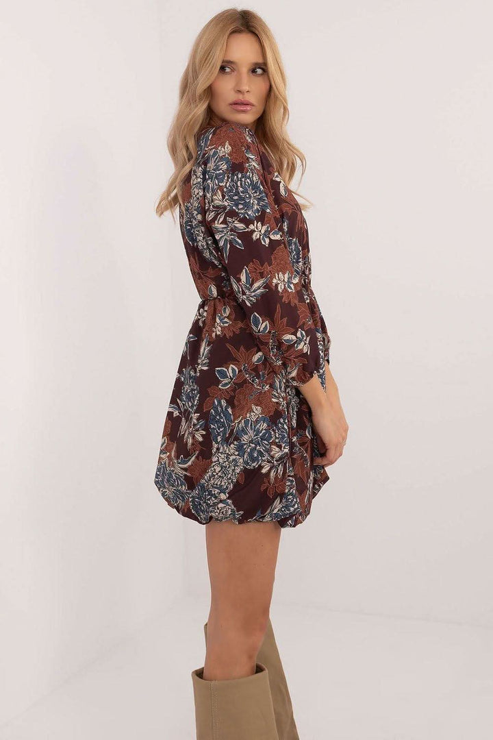 Floral Bombshell Dress with Heart Neckline and Flared Cut - Ludowika 
