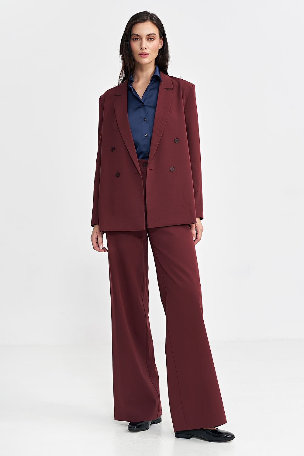 Women’s Oversized Blazer with Classic Collar, Double-Breasted Button Closure, and Shoulder Pads