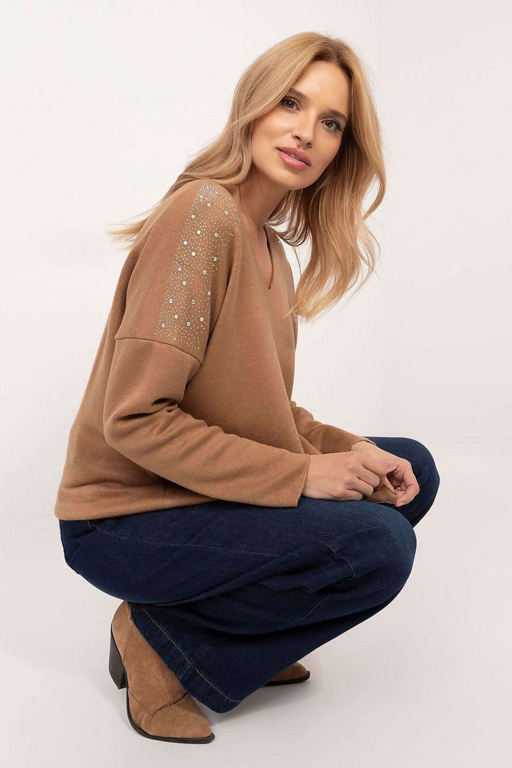 Elegant Women's Sweater with Decorative Rhinestones - Ludowika 